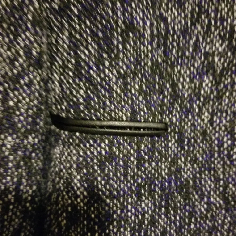 Tahari skirt suit - Picture 5 of 7